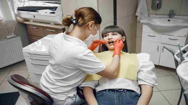 What Parents Should Look for When Choosing an Orthodontist for Their Teen