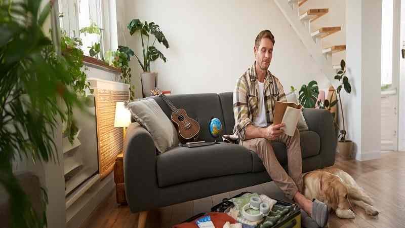 Easy Ways to Design a Relaxing Living Room at Home
